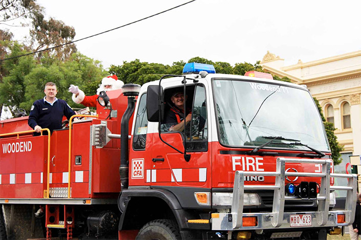 santa-on-fire-truck