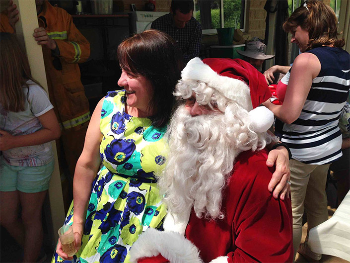 santa-visit-woodend-cfa-christmas-lunch5