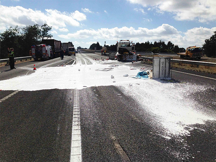 calder-freeway-truck-collision1