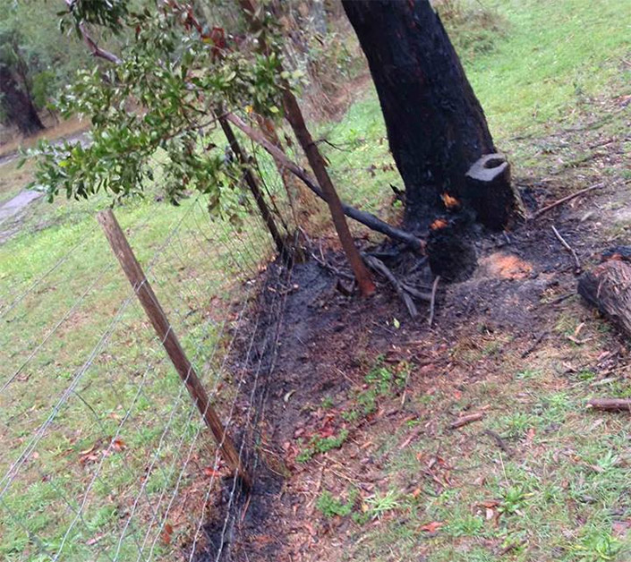 DON’T SIT ON THE FENCE! « Woodend Fire Brigade